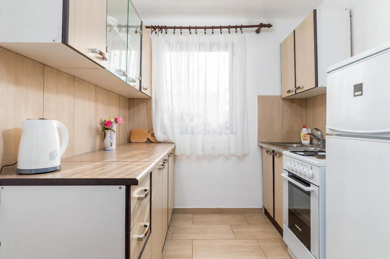 Charming Holiday House With Beautiful Garden And Grill Loborika 펜션